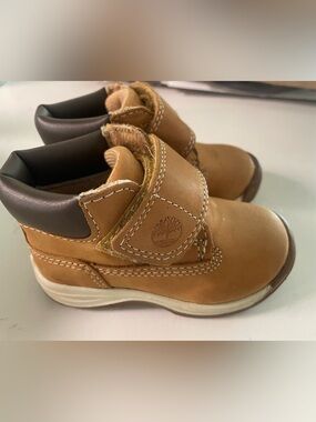 Timberland Toddler Tan Leather Hook-and-Loop Boots